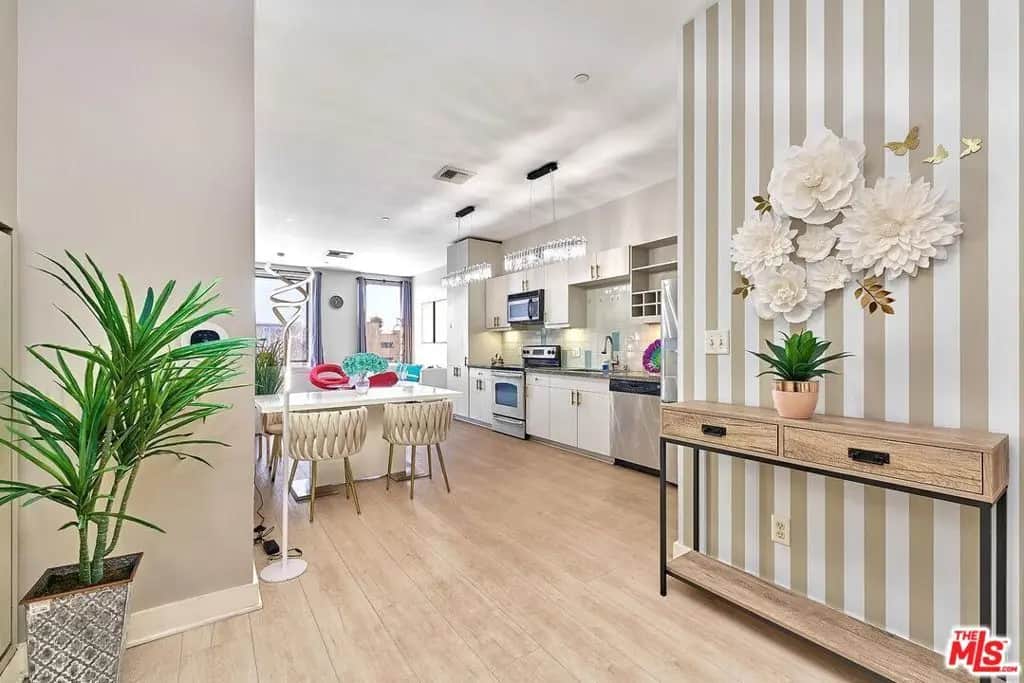 3810 Wilshire Boulevard 408, Los Angeles, CA — listing photo 1