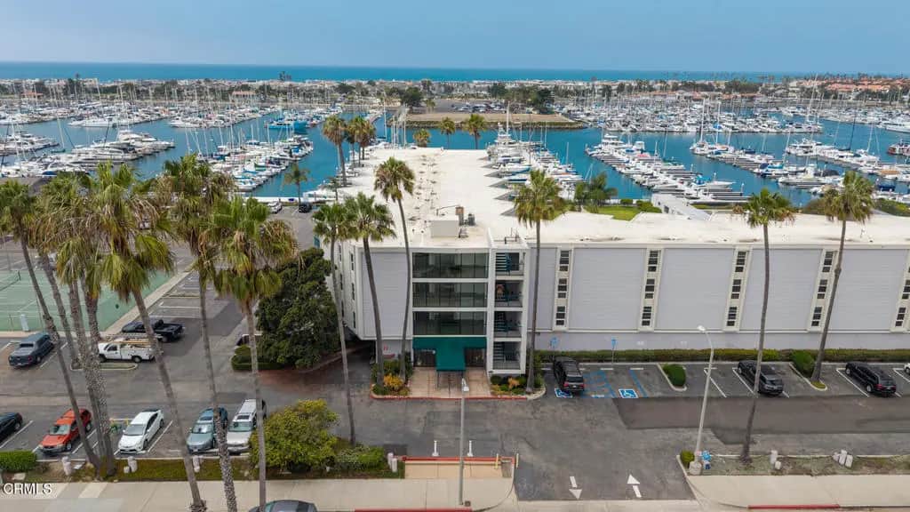 3101 Peninsula Road 218, Oxnard, CA — listing photo 1
