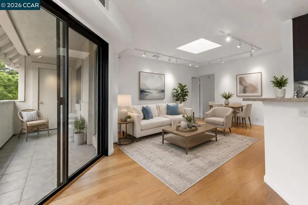 2535 Lucy Lane B, Walnut Creek, CA — listing photo 1