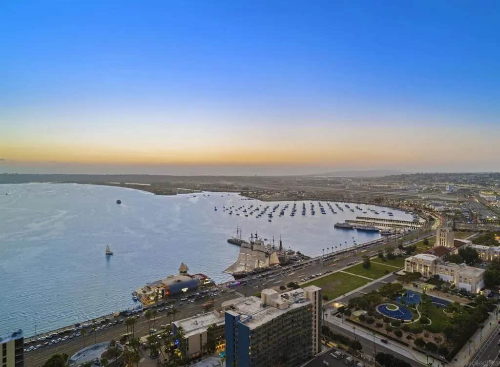 1205 Pacific Hwy 3101, San Diego, CA — listing photo 1