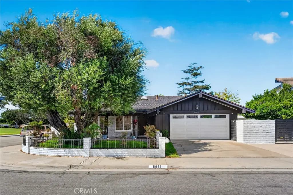8661 Brookside Drive, Huntington Beach, CA — listing photo 1