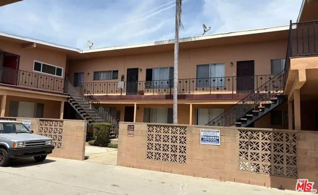 510 W Hyde Park Boulevard 6 & 9, Inglewood, CA — listing photo 1