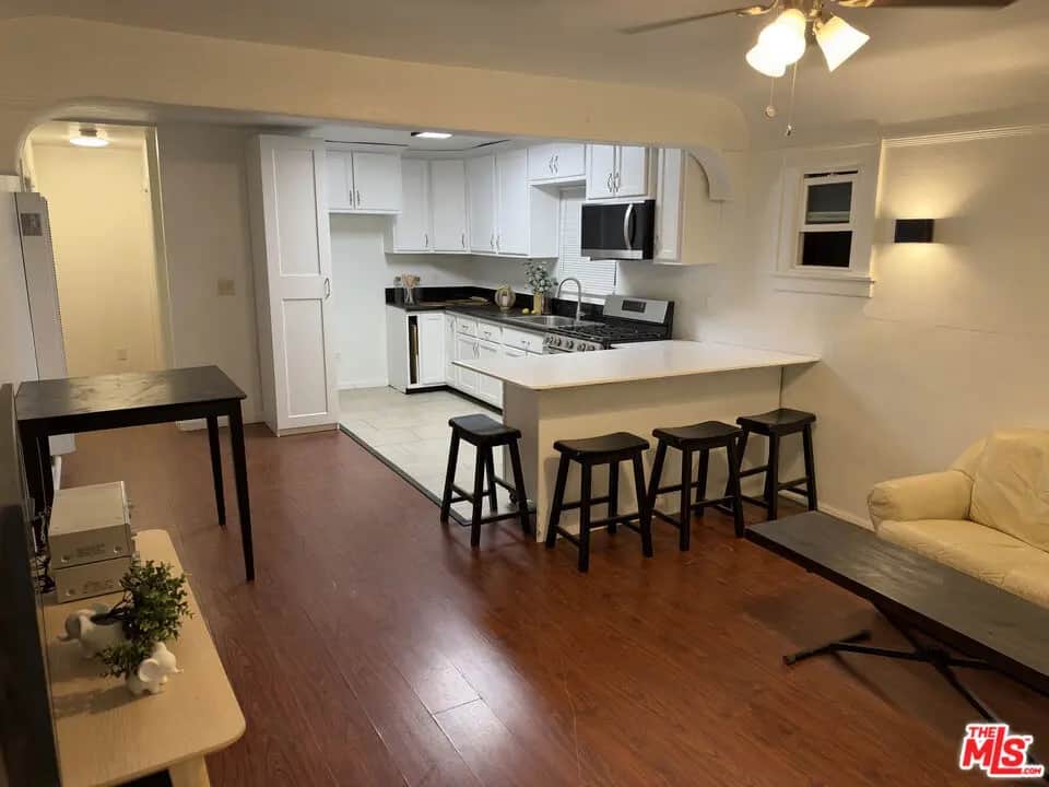 6055 7th Avenue, Los Angeles, CA — listing photo 1