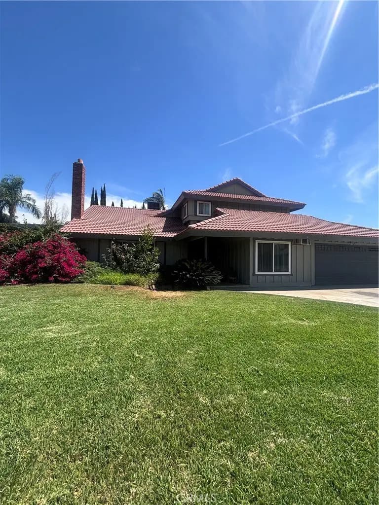 19559 Oakland, Rialto, CA — listing photo 1