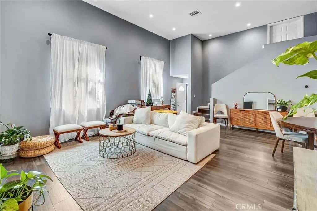 15012 Wyandotte, Los Angeles, CA — listing photo 1