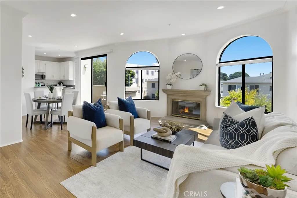 1541 S Bedford 205, Los Angeles, CA — listing photo 1