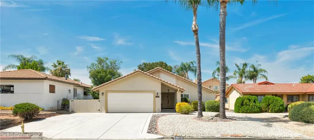 23240 Continental Drive, Canyon Lake, CA — listing photo 1
