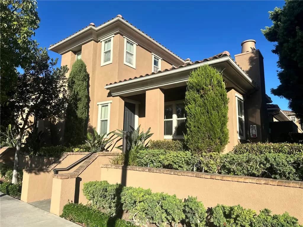 80 Mapleton, Irvine, CA — listing photo 1