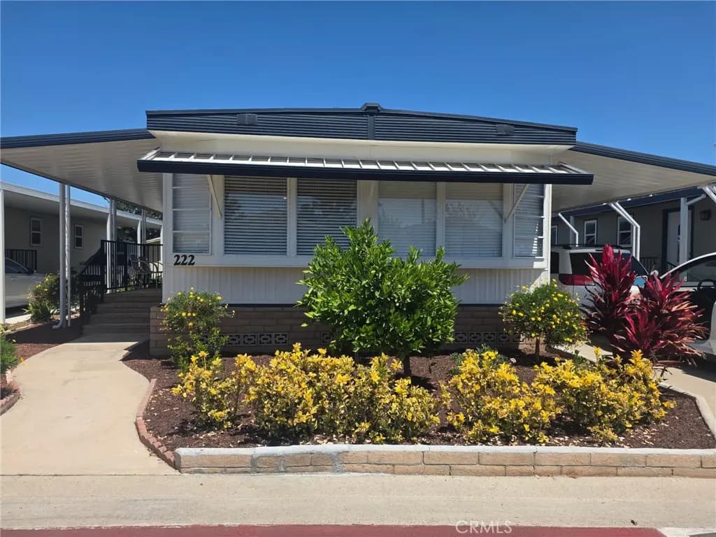 5772 Garden Grove Boulevard 222, Westminster, CA — listing photo 1