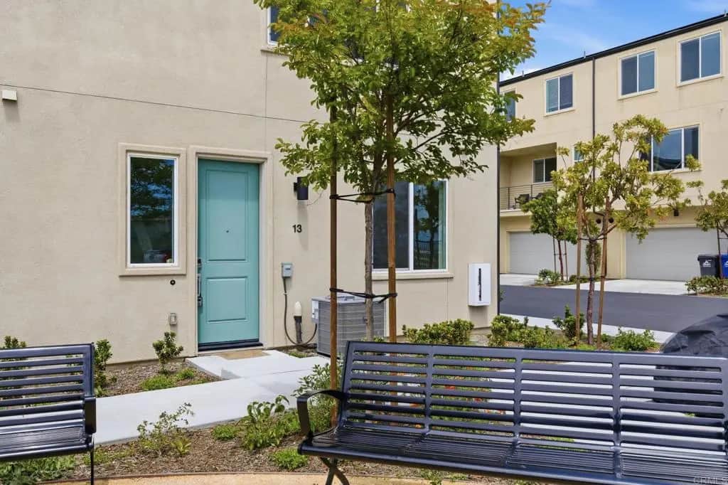 5310 Seacliff Place 13, San Diego, CA — listing photo 1