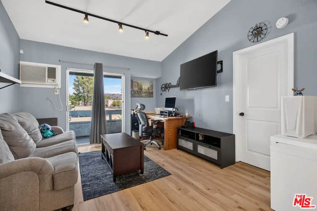 21801 Roscoe Boulevard 205, Los Angeles, CA — listing photo 1