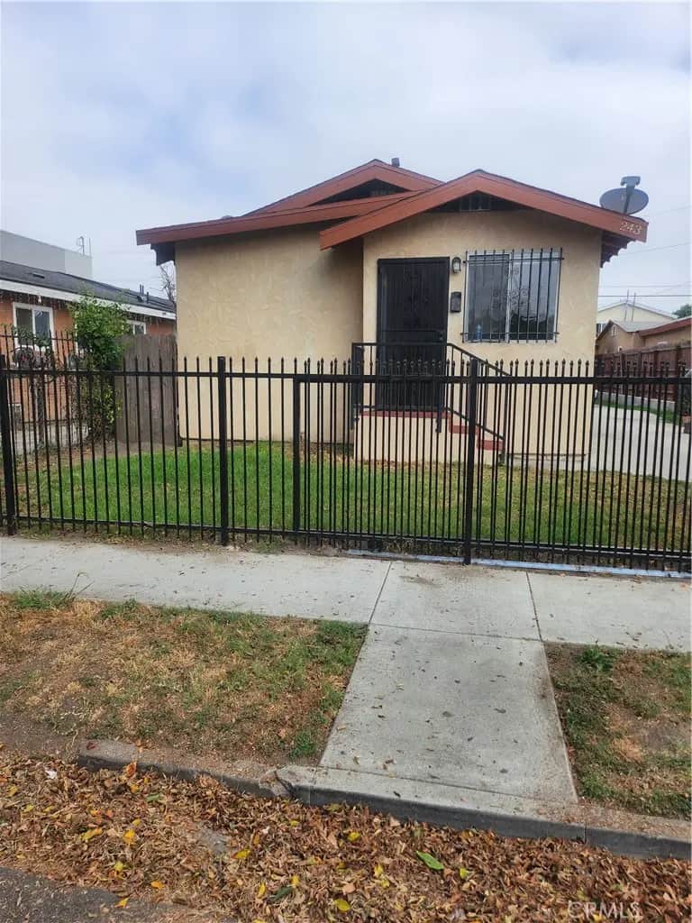 243 E 82nd, Los Angeles, CA — listing photo 1