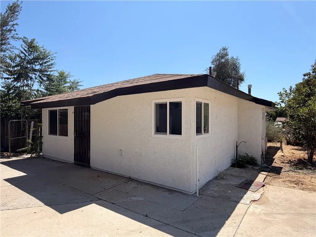 13277 Herrick Avenue 1/2, Sylmar, CA — listing photo 1