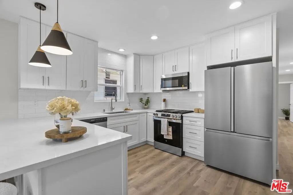 1745 W 39th Street, Los Angeles, CA — listing photo 1