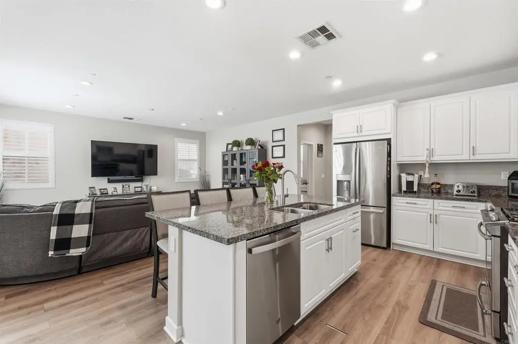 2044 Avenida Andanza, Chula Vista, CA — listing photo 1