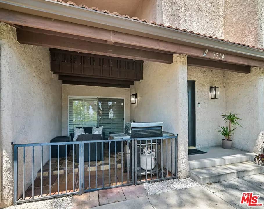 7714 Via Sorrento 22, Los Angeles, CA — listing photo 1
