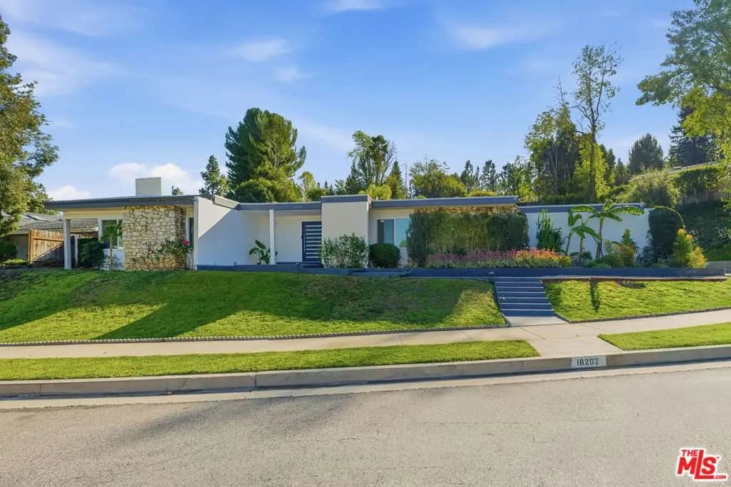 18202 Lake Encino Drive, Encino, CA — listing photo 1