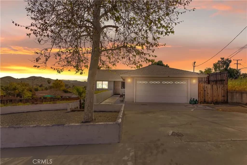 312 N Lewis, Lake Elsinore, CA — listing photo 1