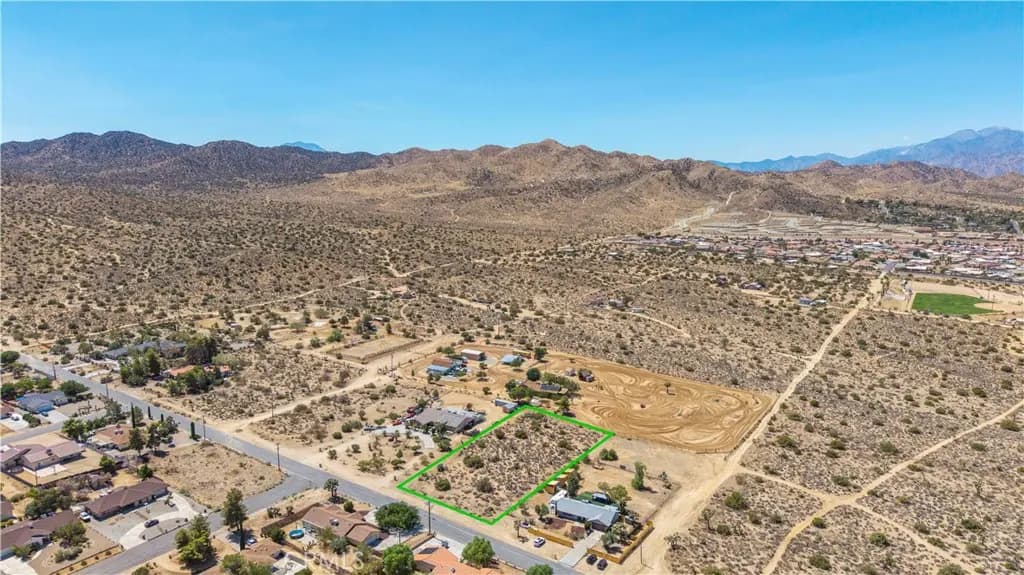 8776 Warren Vista Avenue, Yucca Valley, CA — listing photo 1