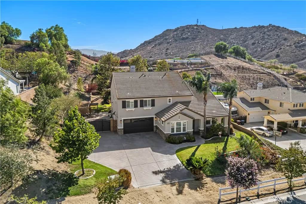 2830 Crestview Drive, Norco, CA — listing photo 1