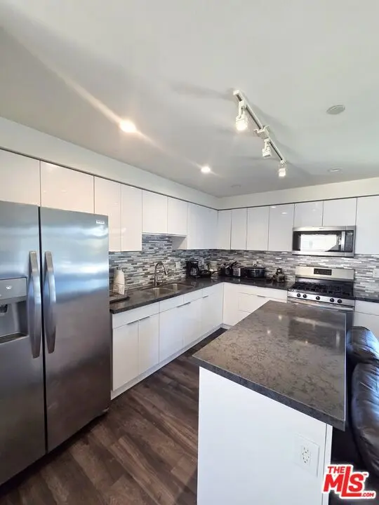 2651 S Hobart Blvd 1, Los Angeles, CA — listing photo 1