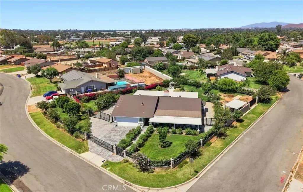 8326 Saddle Creek Drive, Jurupa Valley, CA — listing photo 1