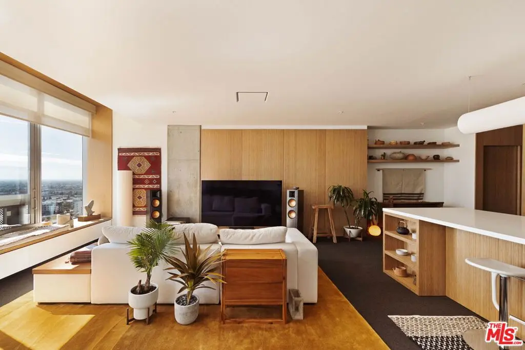 1155 S Grand Avenue 2107, Los Angeles, CA — listing photo 1