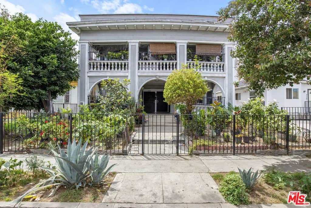 326 E 35th Street, Los Angeles, CA — listing photo 1