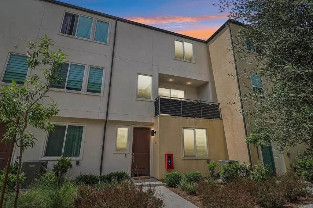 5471 Seacliff Place 84, San Diego, CA — listing photo 1