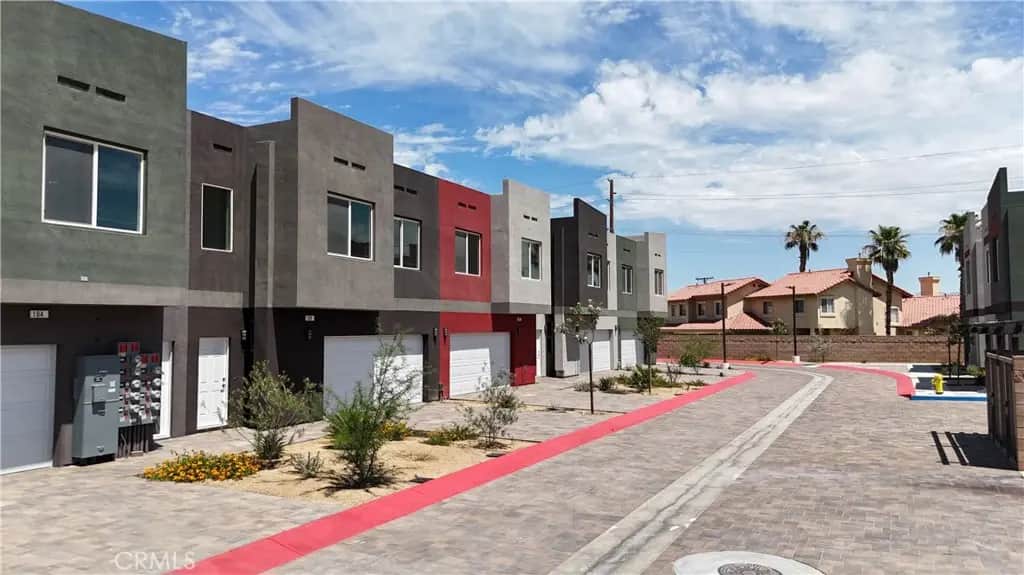 33040 Rancho Vista Drive, Cathedral City, CA — listing photo 1