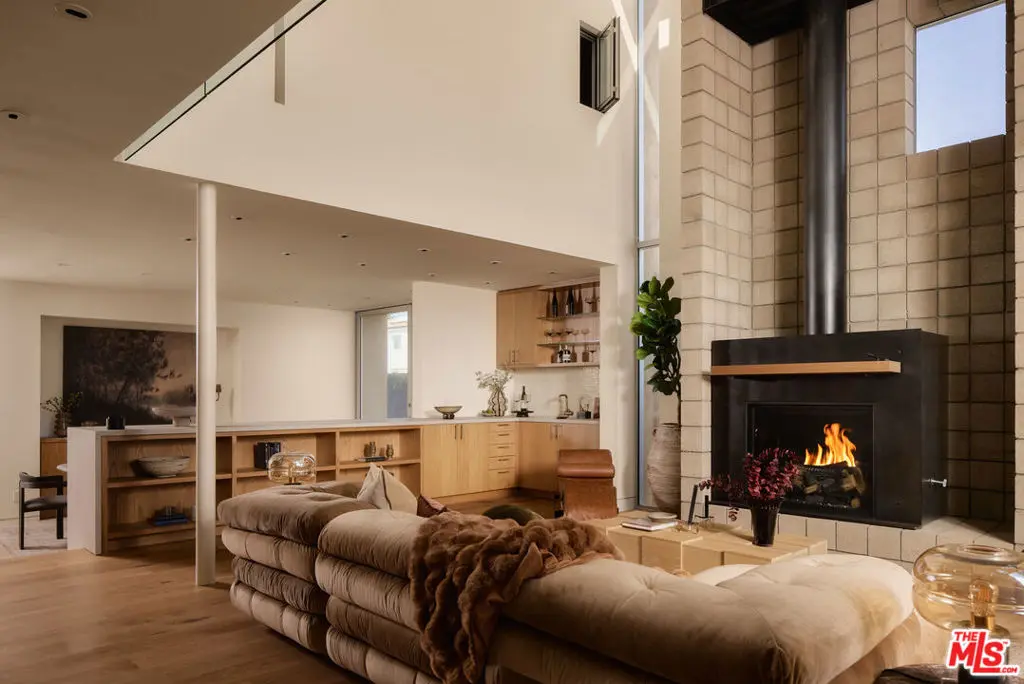 2801 Sanborn Avenue, Los Angeles, CA — listing photo 1