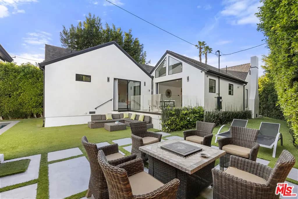 8700 Dorrington Avenue, West Hollywood, CA — listing photo 1