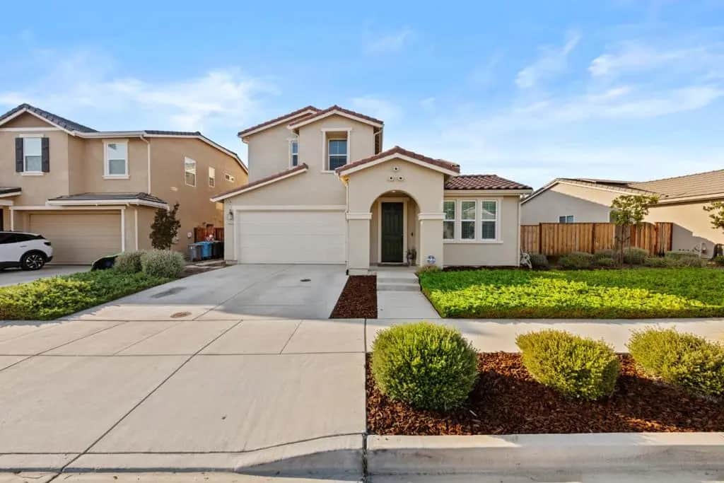 2540 Ryan Drive, Hollister, CA — listing photo 1