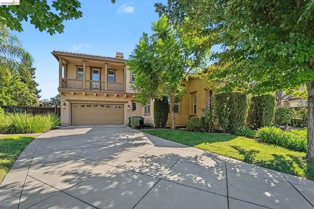 1276 Prominent Drive, Brentwood, CA — listing photo 1