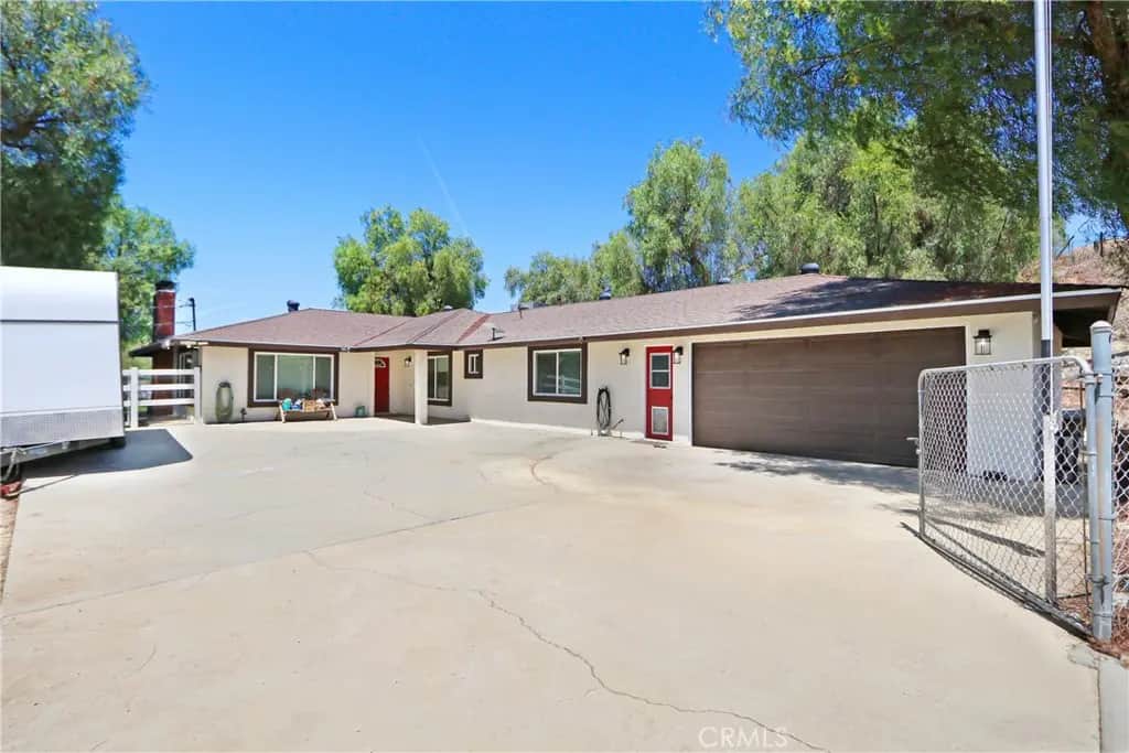 16972 Mockingbird Canyon, Riverside, CA — listing photo 1