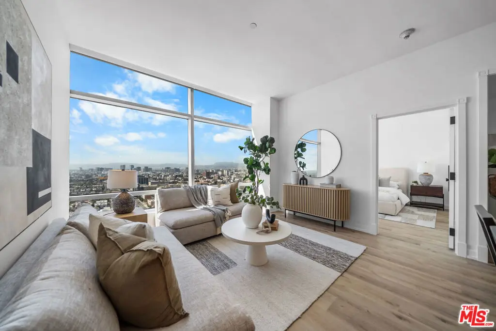 900 W Olympic Boulevard 27D, Los Angeles, CA — listing photo 1