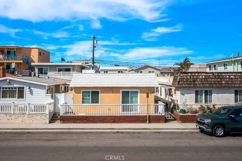 1128 W Balboa Blvd, Newport Beach, CA — listing photo 1