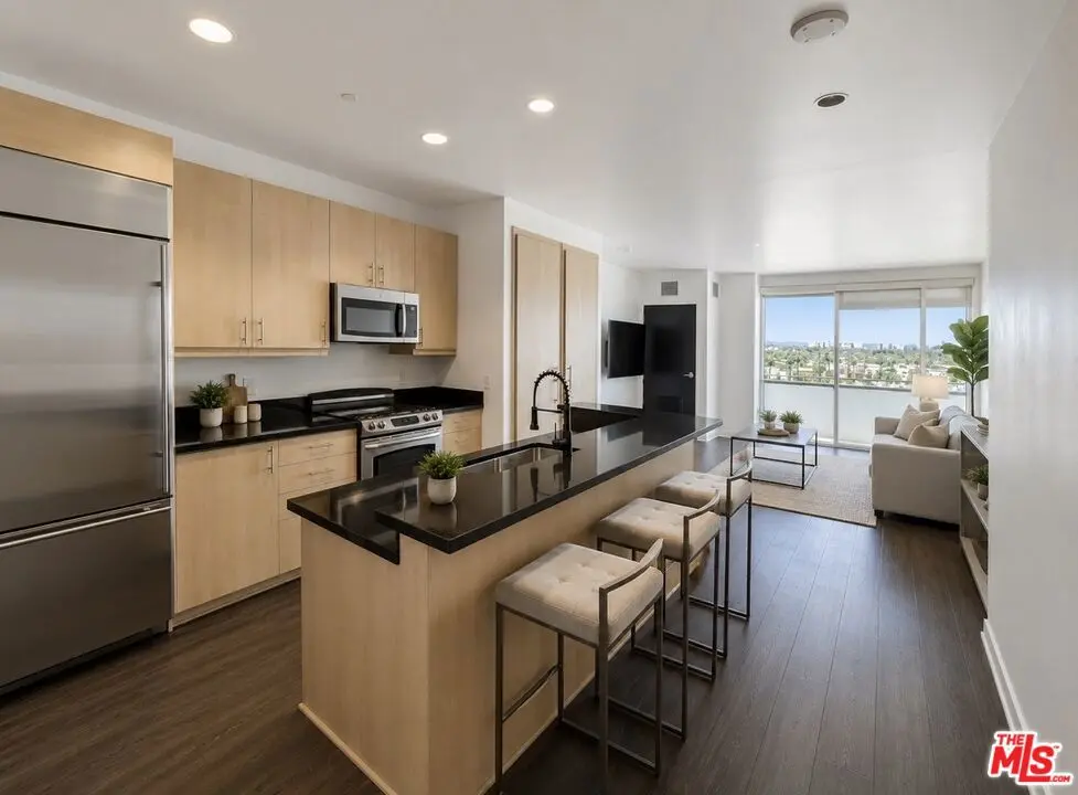 8601 Wilshire Blvd 902, Beverly Hills, CA — listing photo 1