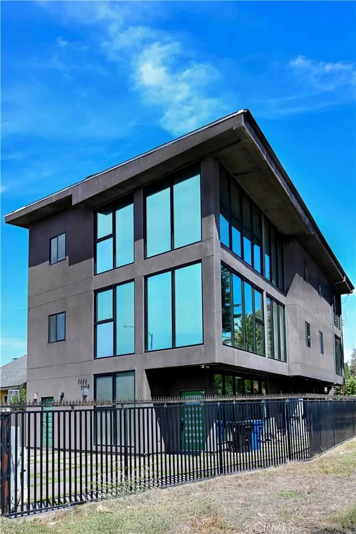 2336 S Longwood, Los Angeles, CA — listing photo 1
