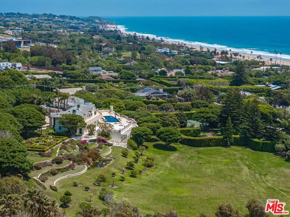 6051 Philip Avenue, Malibu, CA — listing photo 1