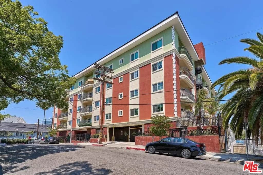 944 S Serrano Avenue 301, Los Angeles, CA — listing photo 1