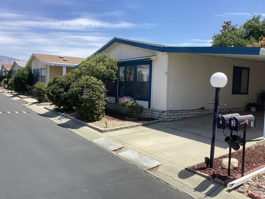 24600 Mountain Ave 4, Hemet, CA — listing photo 1