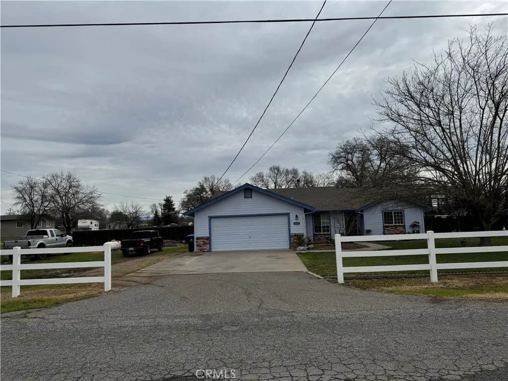 8220 Marek Road, Los Molinos, CA — listing photo 1
