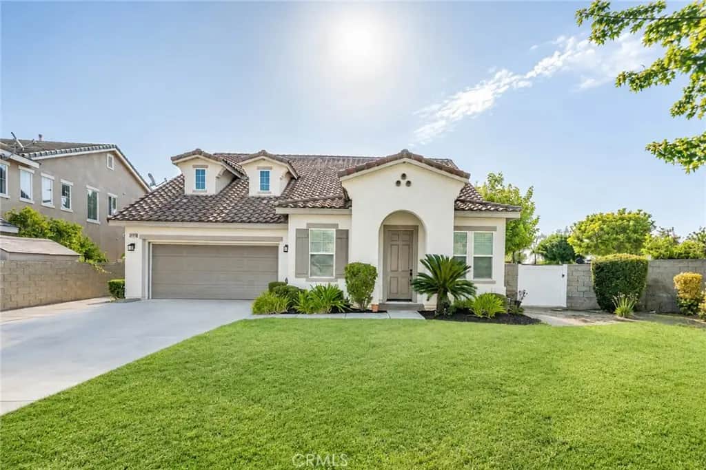 8274 Fern Grove Circle, Riverside, CA — listing photo 1