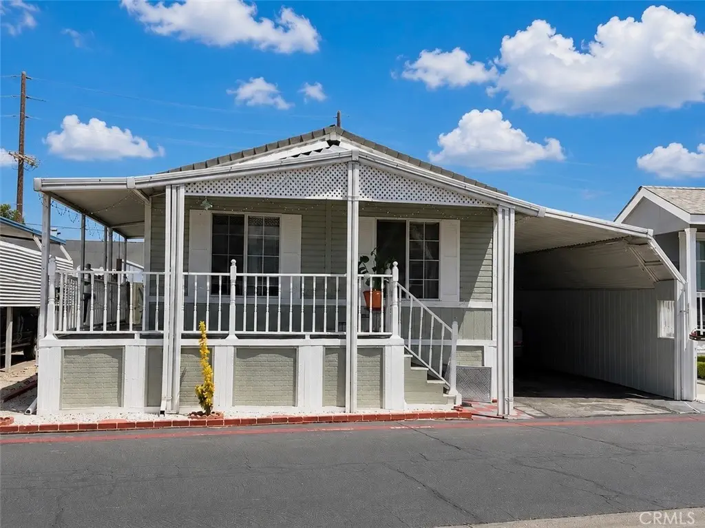 21500 Lassen Street 99, Chatsworth, CA — listing photo 1