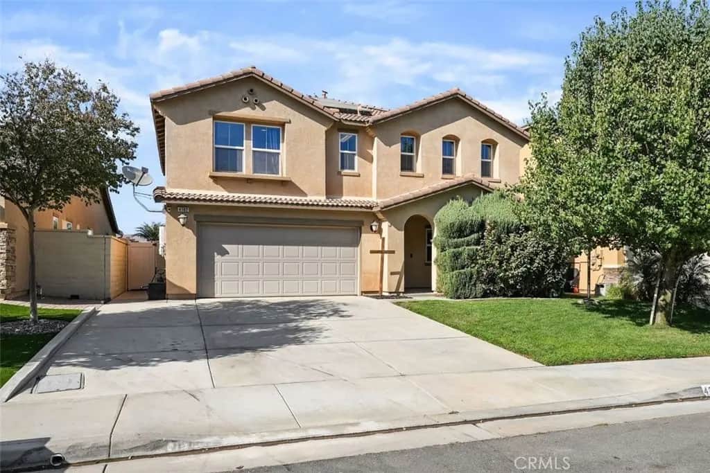 4182 Cypress Circle, Lake Elsinore, CA — listing photo 1