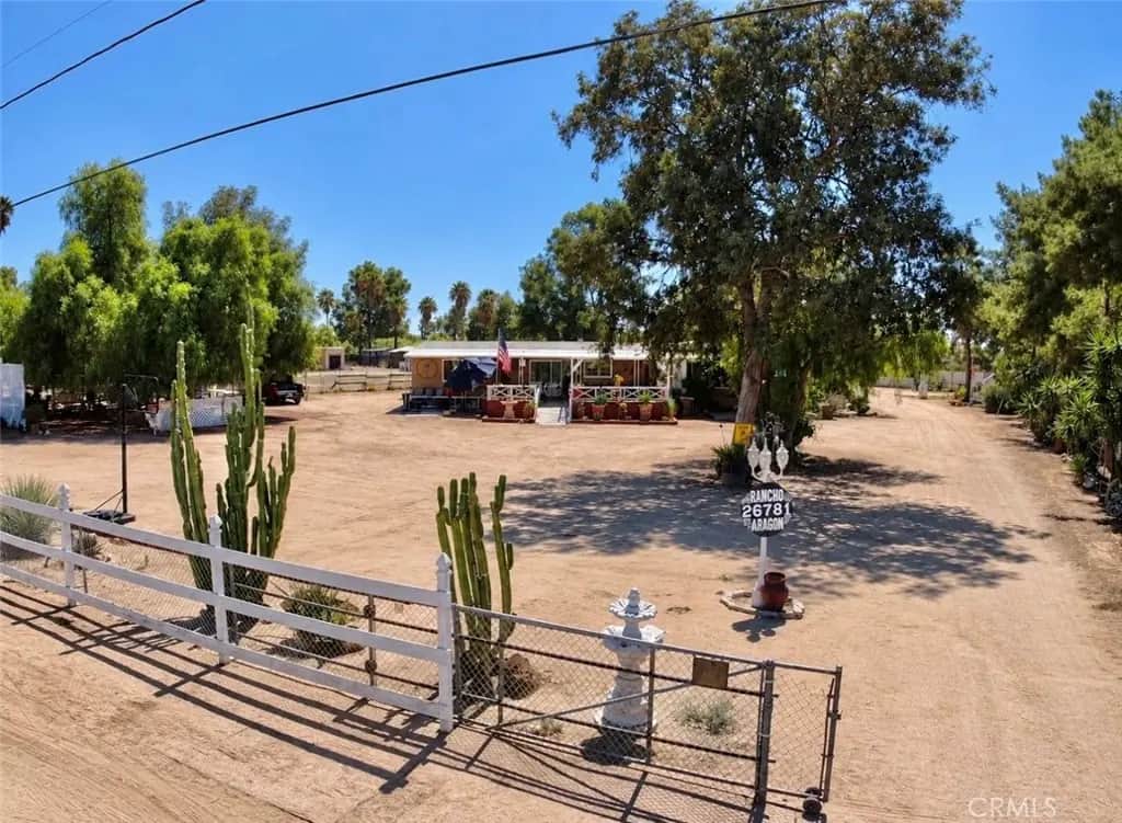 26781 Water Ave, Perris, CA — listing photo 1
