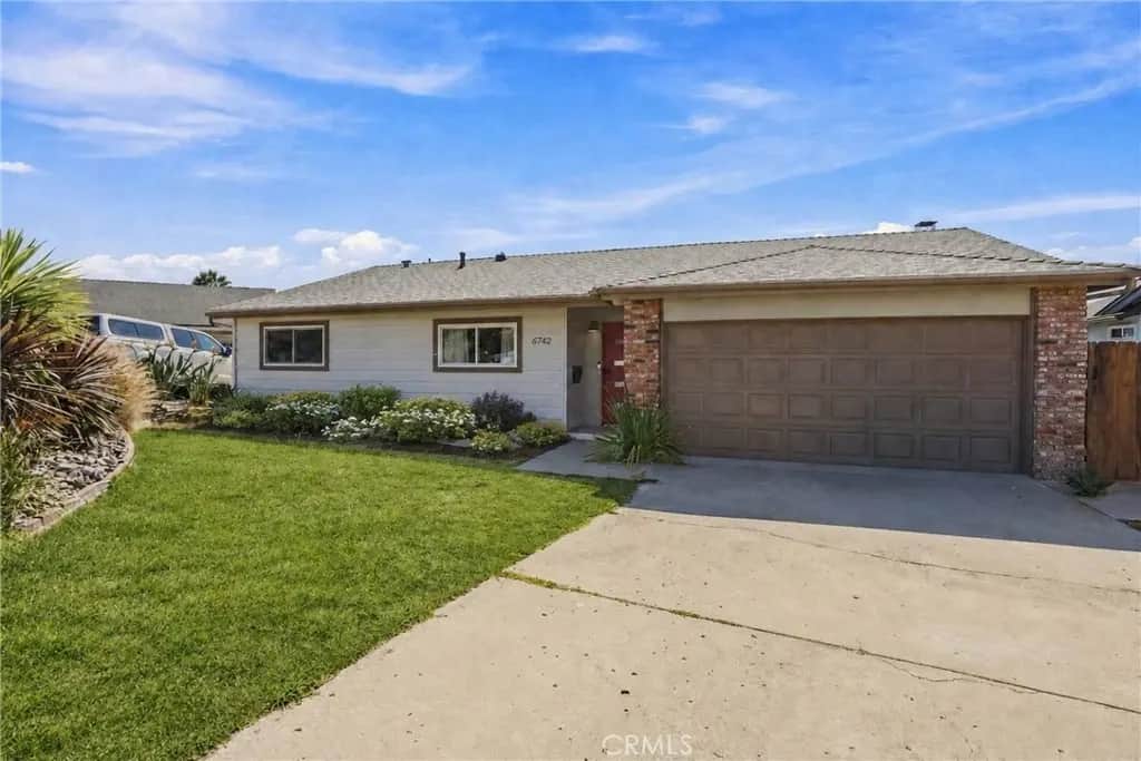 6742 Greenbrier Court, San Diego, CA — listing photo 1