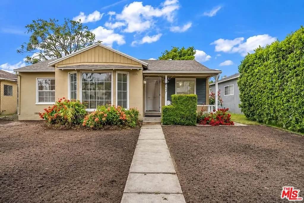 6531 Hayvenhurst Avenue, Los Angeles, CA — listing photo 1