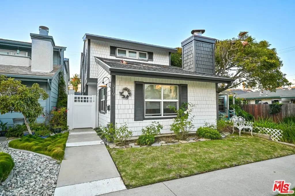 219 13th Street, Huntington Beach, CA — listing photo 1